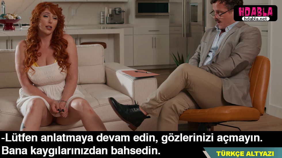 Terapist hastasının külot giymediğini fark edince yere kalem atıp bakıyor